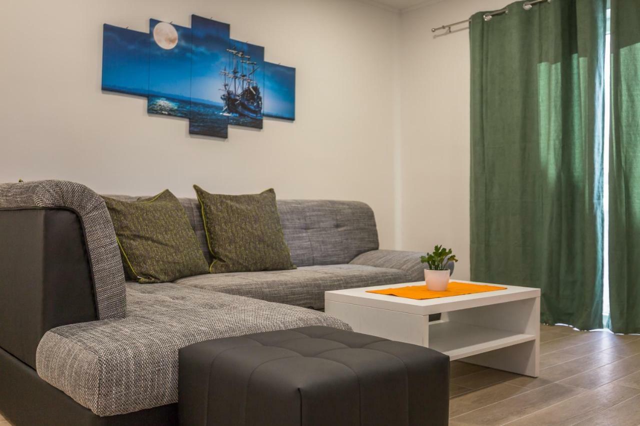 Acoustic Apartamento Makarska