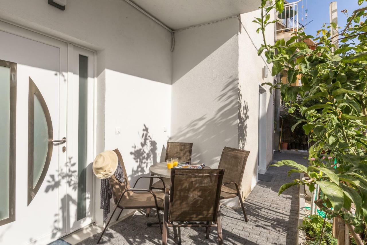Acoustic Apartment *